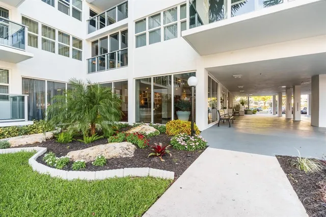 $265,000 | 3333 Northeast 34th Street, Unit 709, Fort Lauderdale, FL 33308