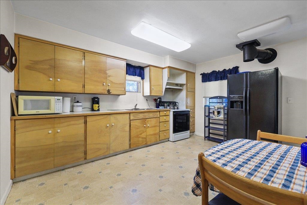 4907 North Howard Street Spokane, WA 99205 - Photo 6 of 14