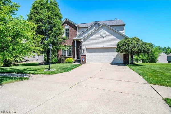 $424,900 | 795 Andover Circle, Broadview Heights, OH 44147