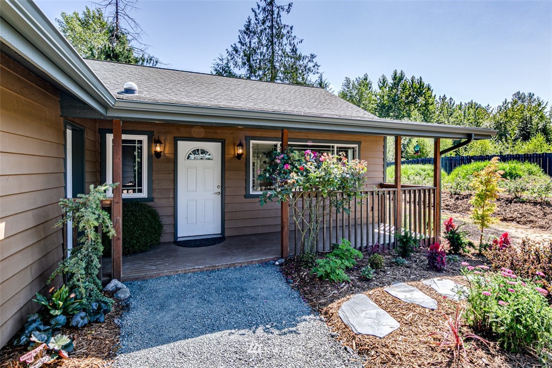 1718 West Courtney Road Port Angeles, WA 98363 - Photo 3 of 38
