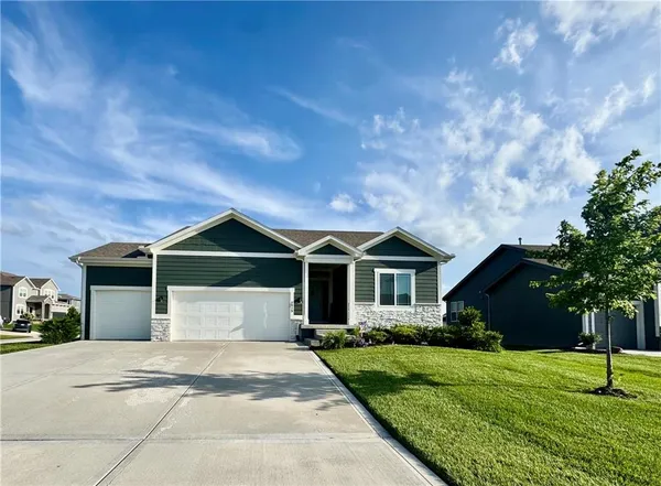 $510,000 | 1515 Southwest Arbor Valley Drive, Lee's Summit, MO 64082