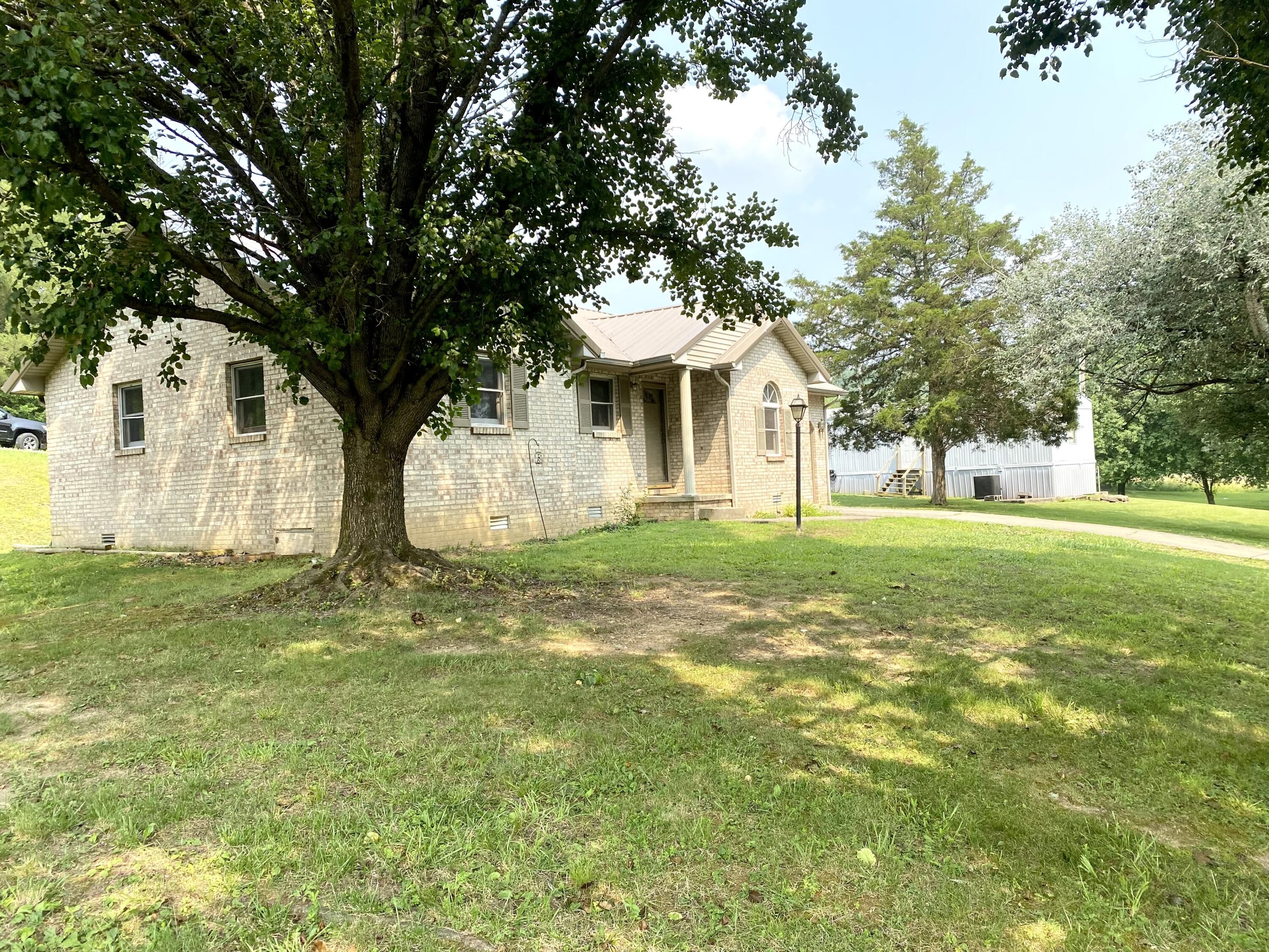 1190 Barbourville Road London, KY 40744 - Photo 3 of 17 IMG_E3867