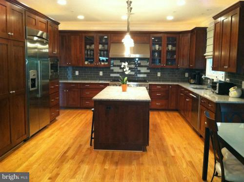 5925 Conway Road Bethesda, MD 20817 - Photo 8 of 14 Kitchen