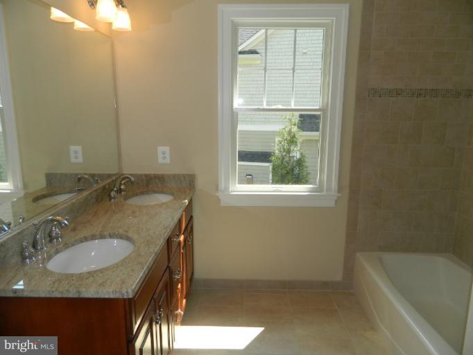 5925 Conway Road Bethesda, MD 20817 - Photo 9 of 14 Bath