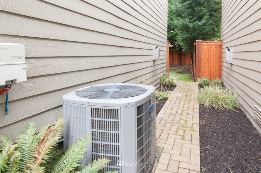 23501 8th Drive Southeast Bothell, WA 98021 - Photo 23 of 25