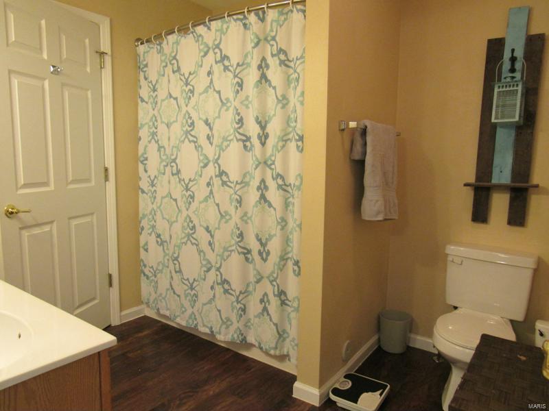 9777 North Holy Cross Road Fairview Heights, IL 62208 - Photo 17 of 33 Gallery Image 17