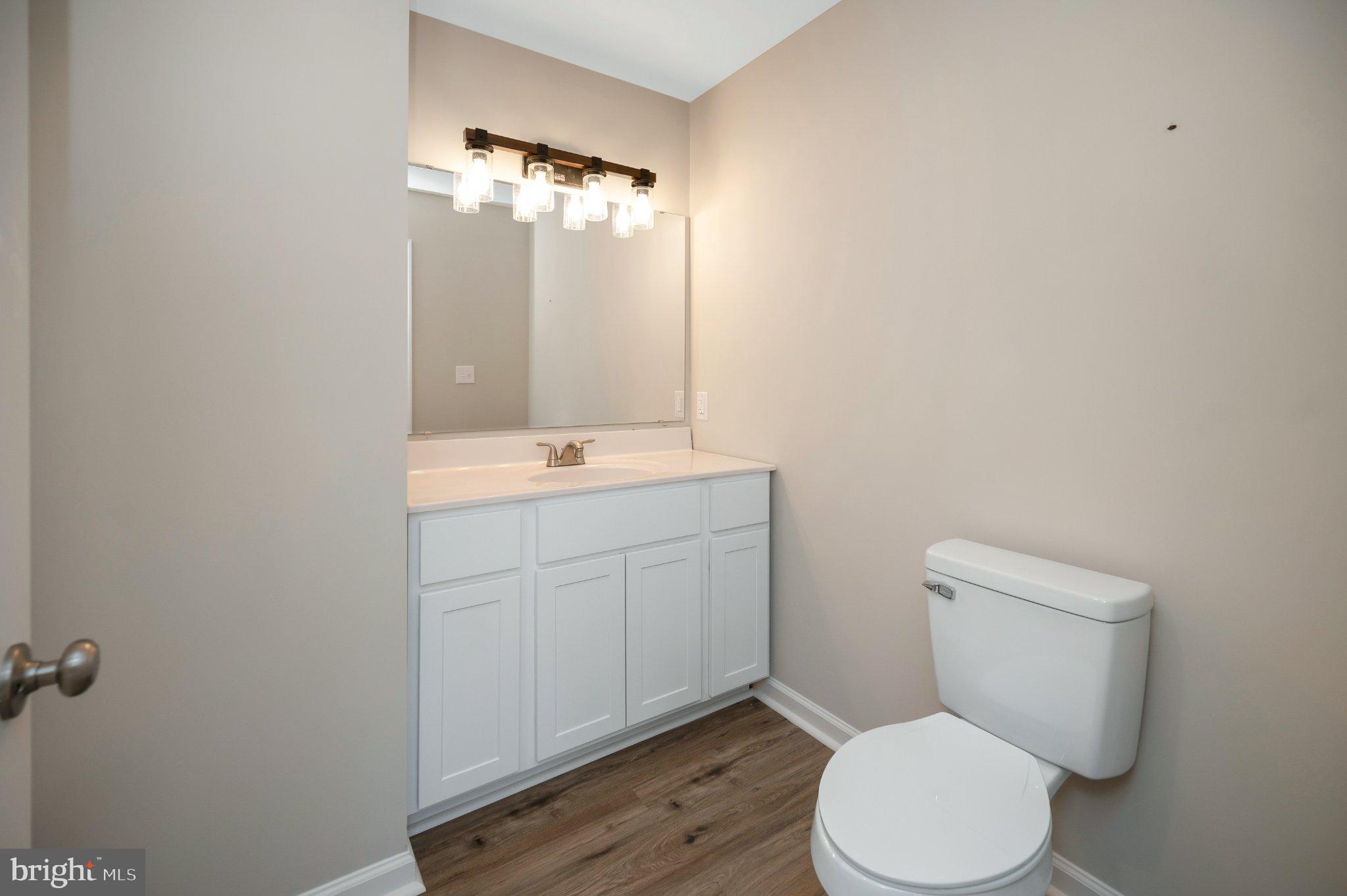 28150 Tatum Road Unionville, VA 22567 - Photo 20 of 28 Modern bathroom with sleek finishes.
