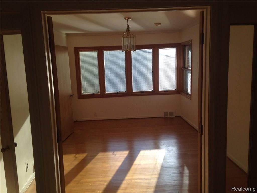 419 Lexington Road Grosse Pointe, MI 48236 - Photo 18 of 37 IMG_0838.JPG