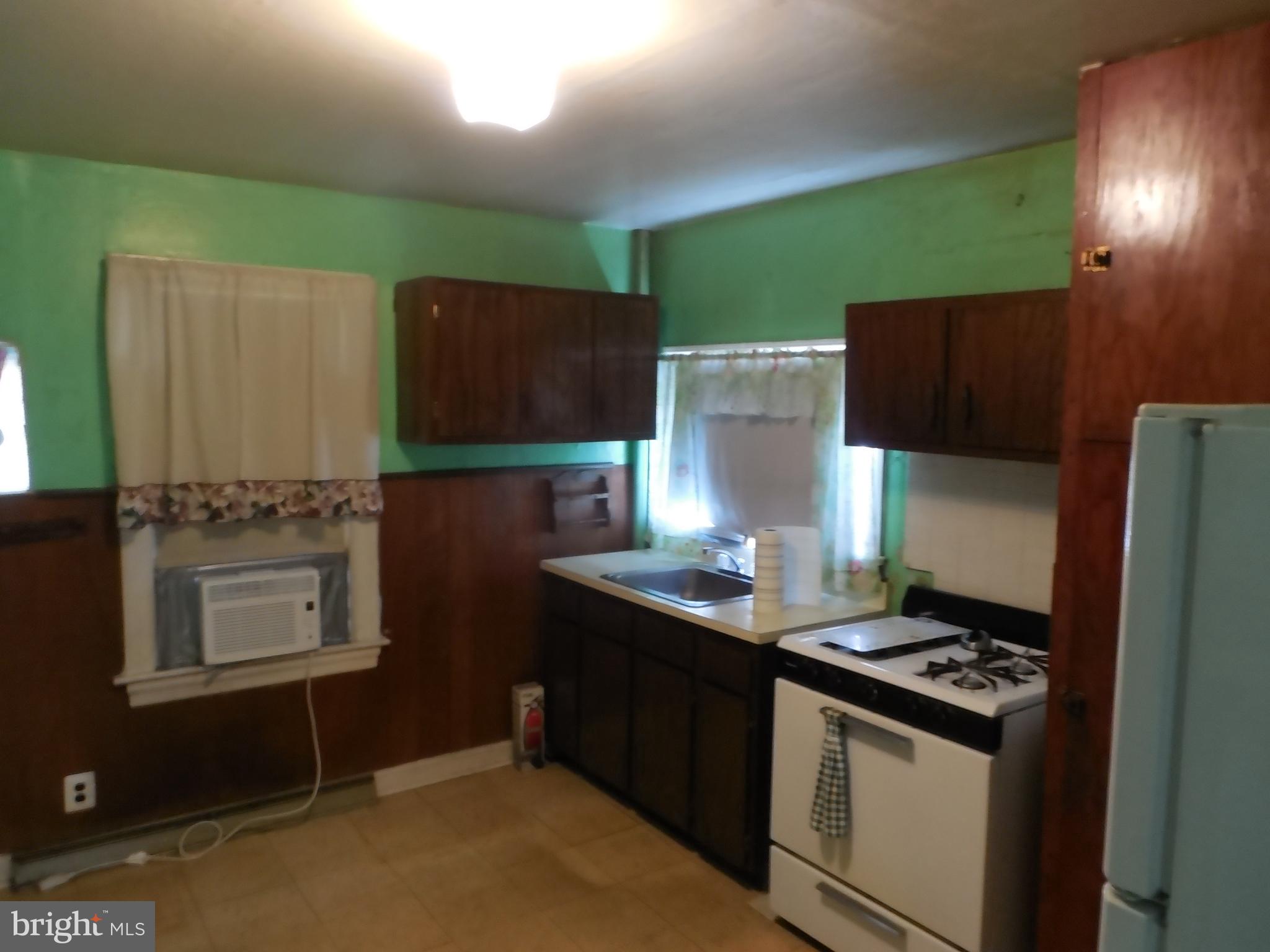 11400 Tippett Road Clinton, MD 20735 - Photo 10 of 36 Eat in kitchen