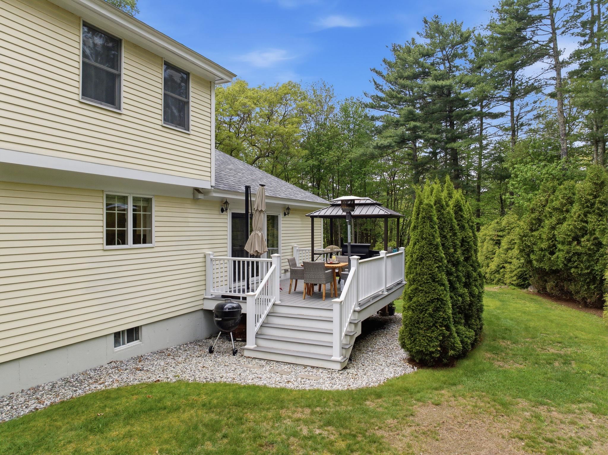 4 Hunters Road Bedford, NH 03110 - Photo 27 of 46