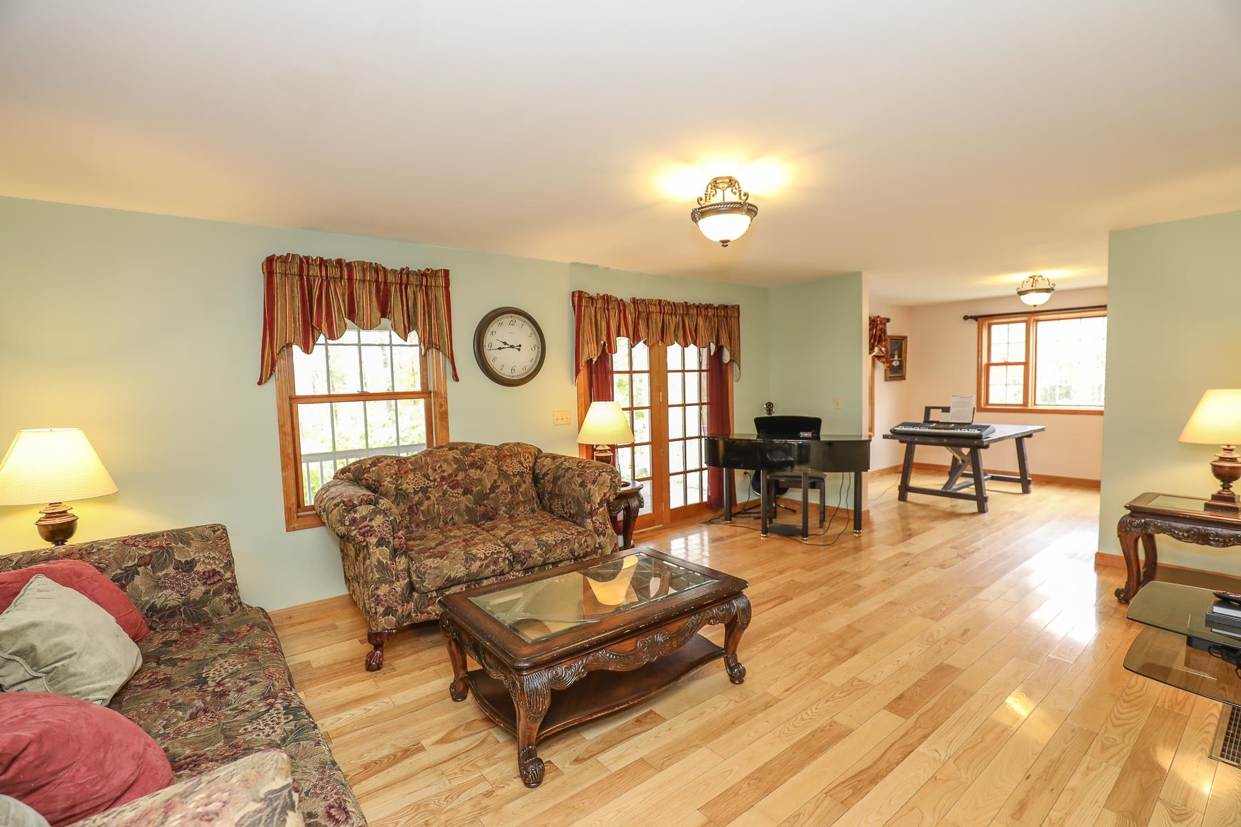 803 Chester Road Auburn, NH 03032 - Photo 20 of 40 Gallery Image 20