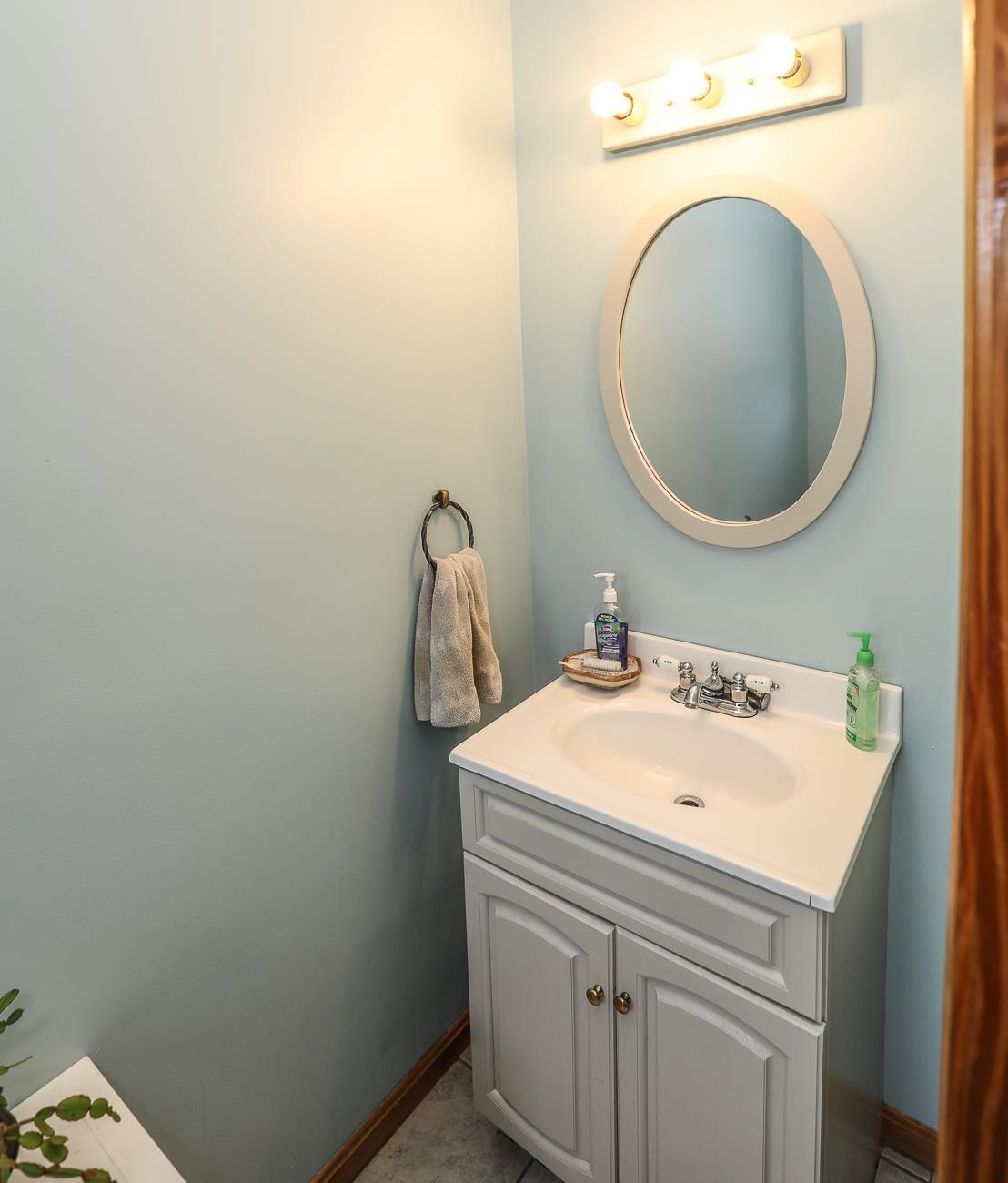 803 Chester Road Auburn, NH 03032 - Photo 23 of 40 Gallery Image 23