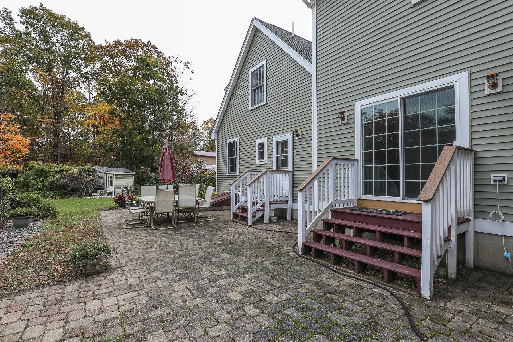 803 Chester Road Auburn, NH 03032 - Photo 9 of 40 Gallery Image 9