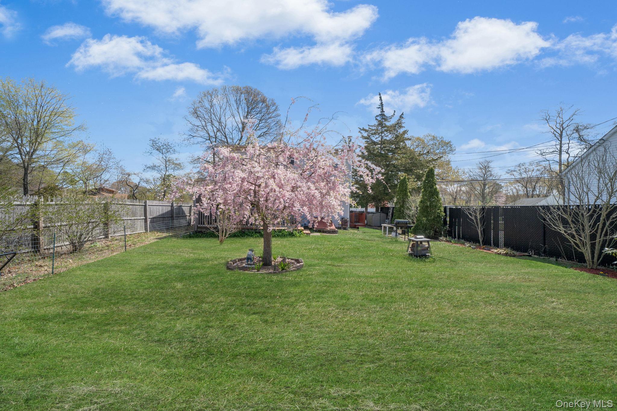 106 Holbrook Road Centereach, NY 11720 - Photo 22 of 27