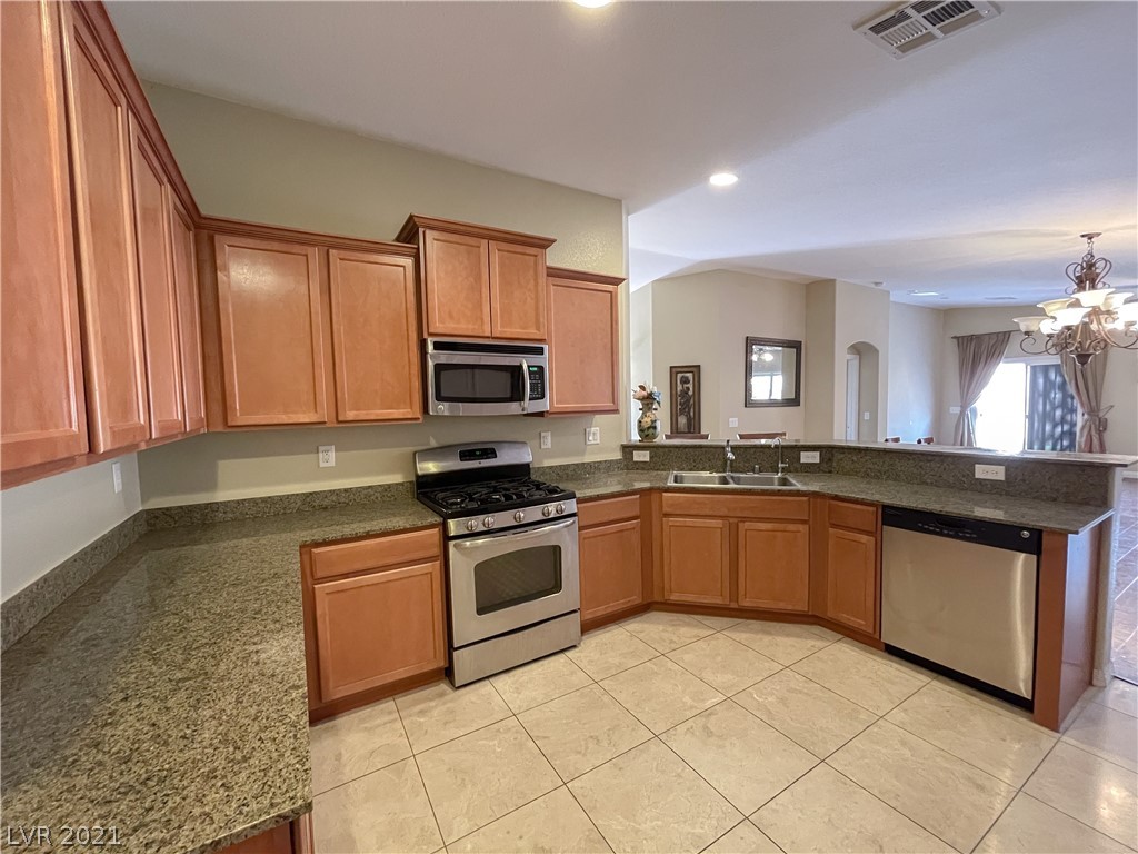 4585 Grindle Point Street Las Vegas, NV 89147 - Photo 4 of 15