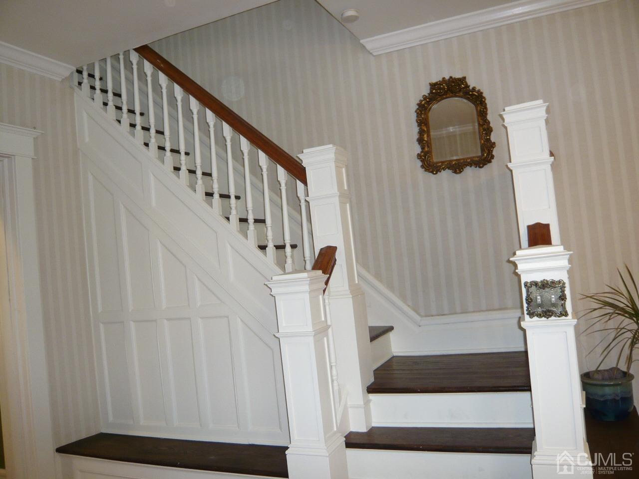232 Rector Street Perth Amboy, NJ 08861 - Photo 7 of 31 a view of entryway