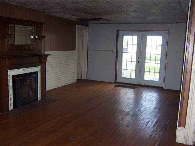 645 East 600 North Howe, IN 46746 - Photo 7 of 16 Gallery Image 7
