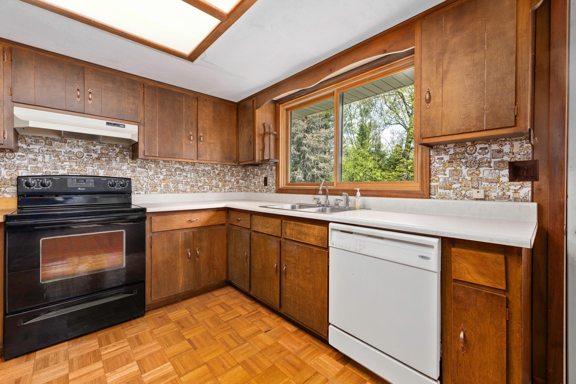 5856 River Road Eagle River, WI 54521 - Photo 8 of 43 Gallery Image 8