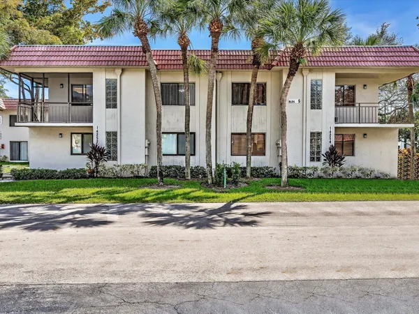 $2,300 | 16252 Laurel Drive, Unit 201, Weston, FL 33326