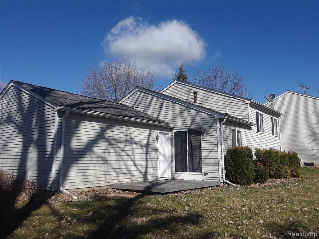 867 Hadley Road Rochester Hills, MI 48307 - Photo 30 of 38
