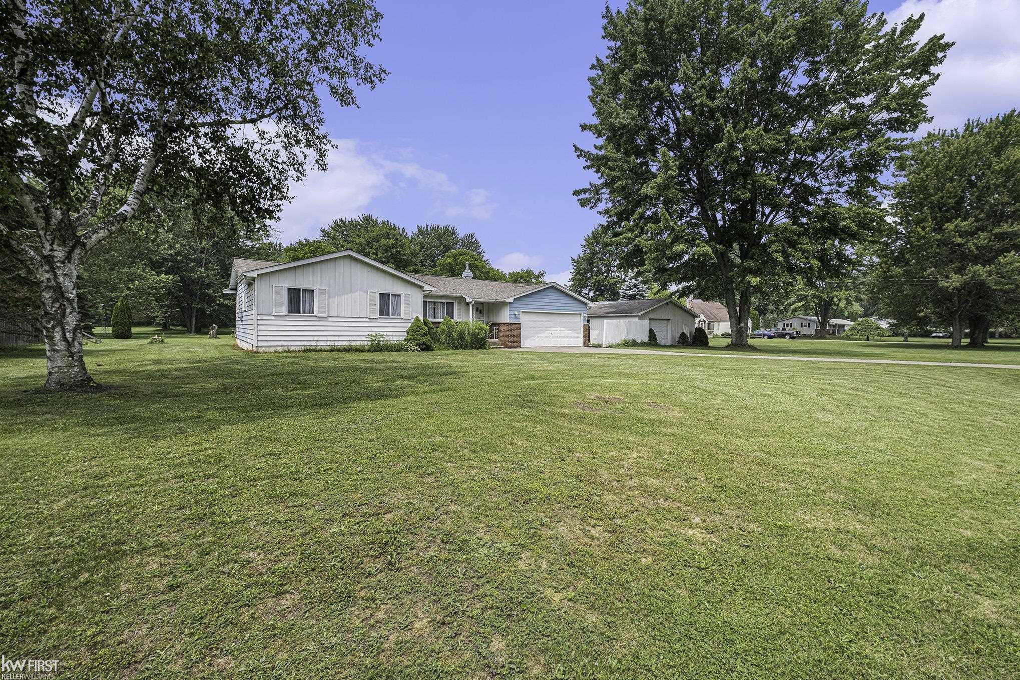 5017 North Vassar Road Flint, MI 48506 - Photo 24 of 32 50120285-23.JPG