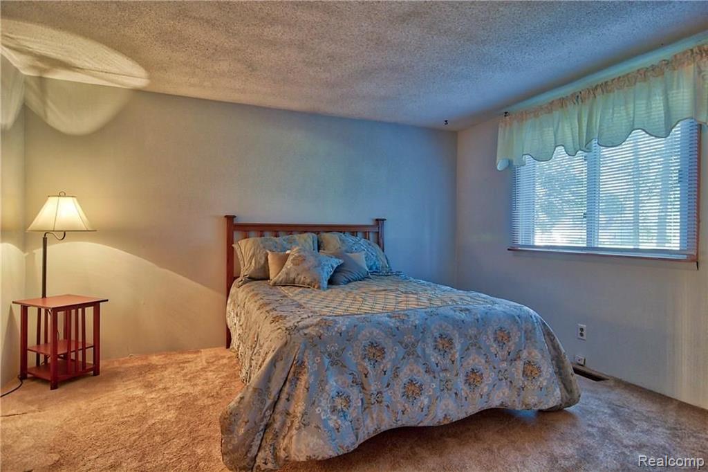 8752 Bunton Road Willis, MI 48191 - Photo 16 of 38