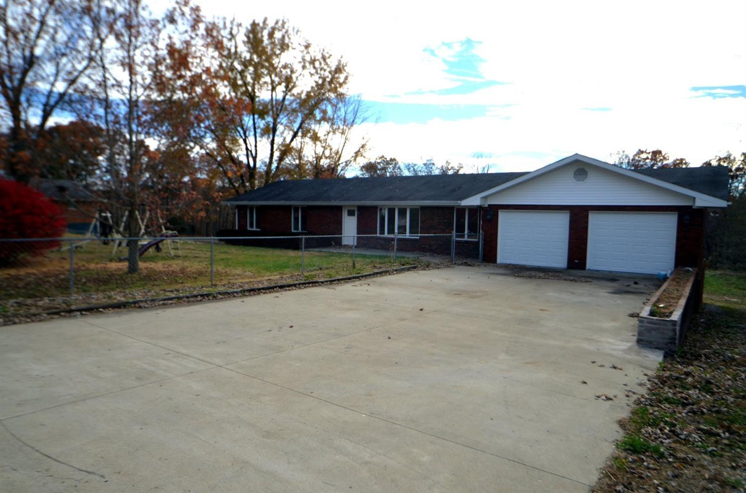2485 Sand Hill Road Irvine, KY 40336 - Photo 3 of 30 Large concrete driveway!