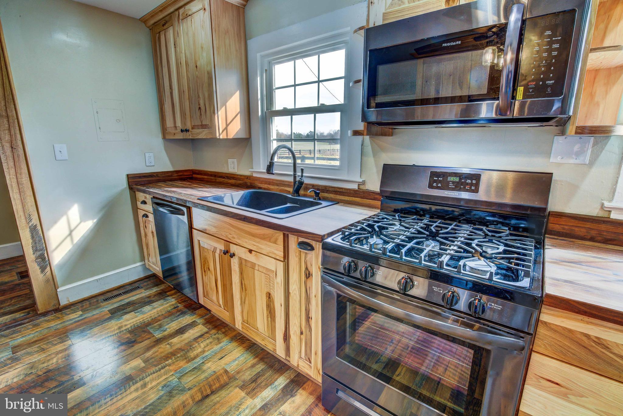 25208 Jerusalem Road Milford, VA 22514 - Photo 13 of 58 Five Burner Gas Stove