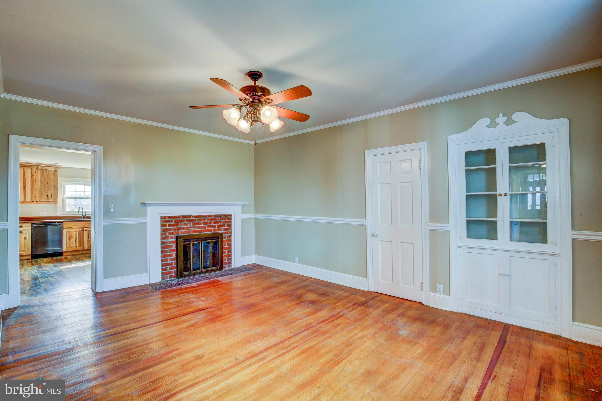 25208 Jerusalem Road Milford, VA 22514 - Photo 32 of 58 Living Room with Fireplace