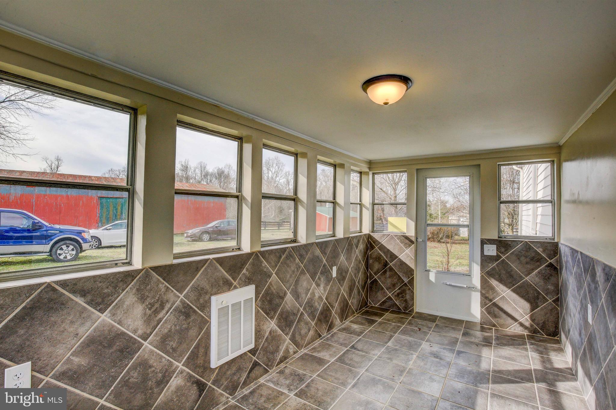 25208 Jerusalem Road Milford, VA 22514 - Photo 37 of 58 Large Back Porch/Mud Room