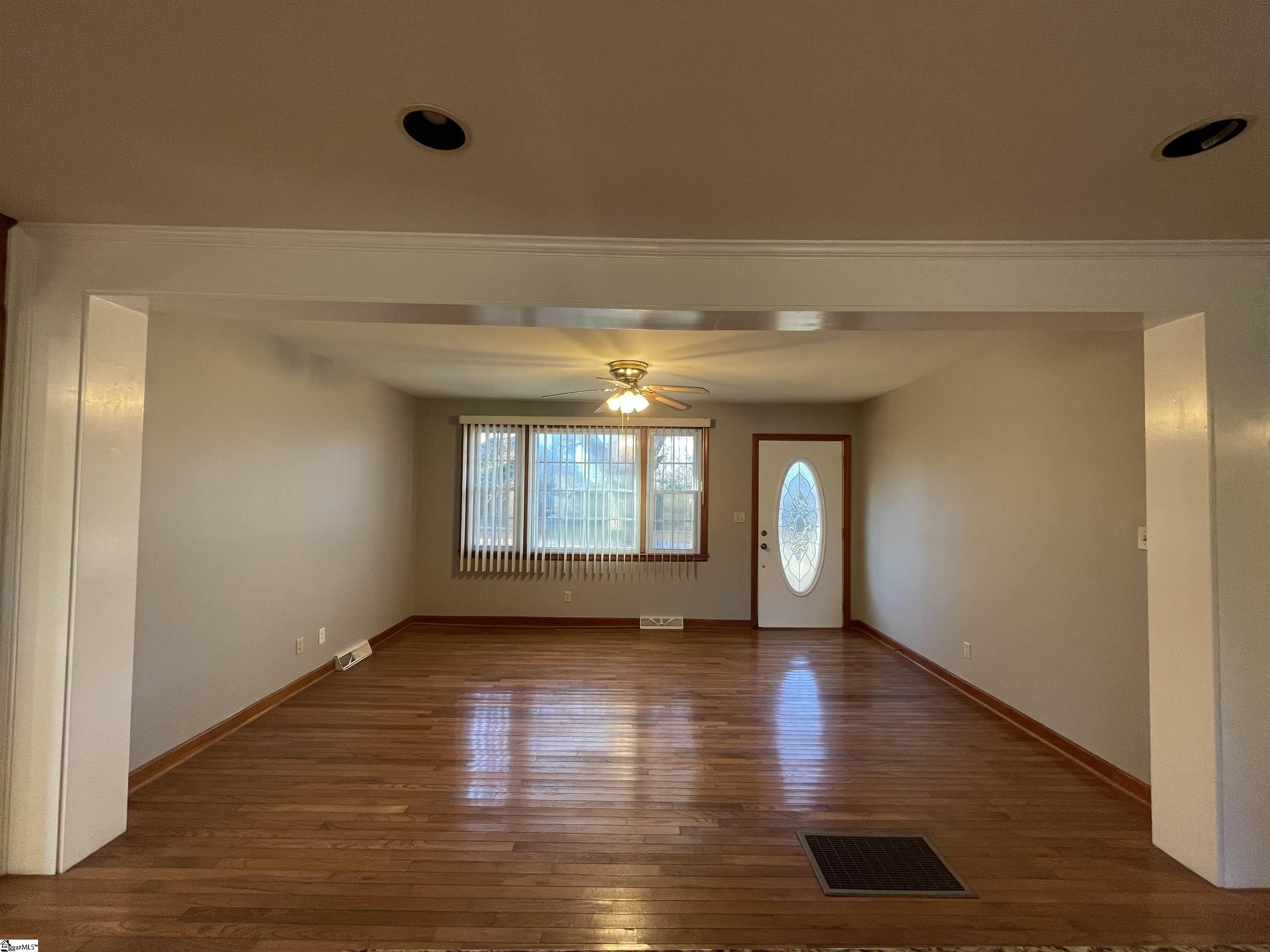 207 Hunter Road Simpsonville, SC 29681 - Photo 14 of 18 Gallery Image 14