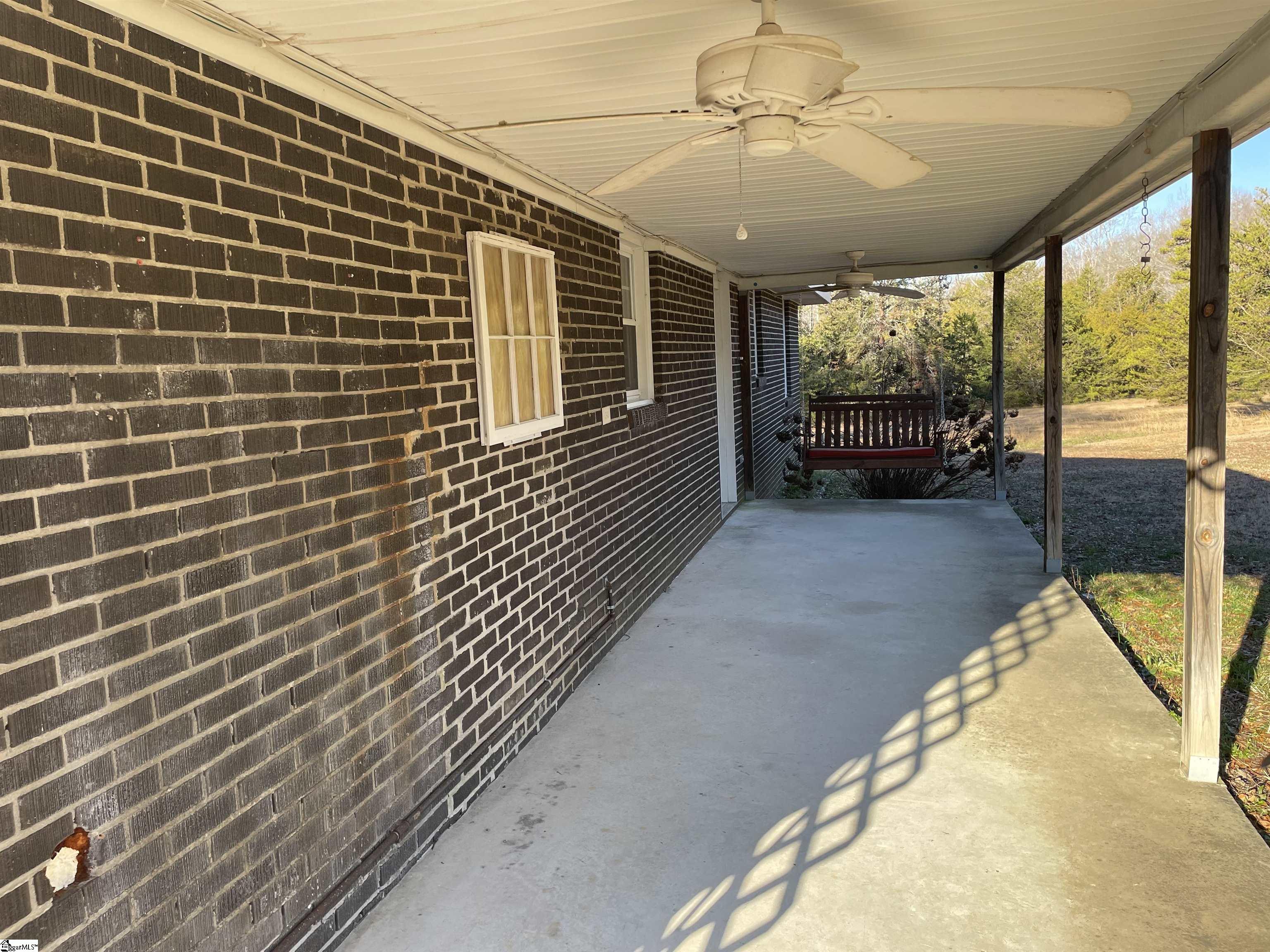 207 Hunter Road Simpsonville, SC 29681 - Photo 3 of 18 Gallery Image 3