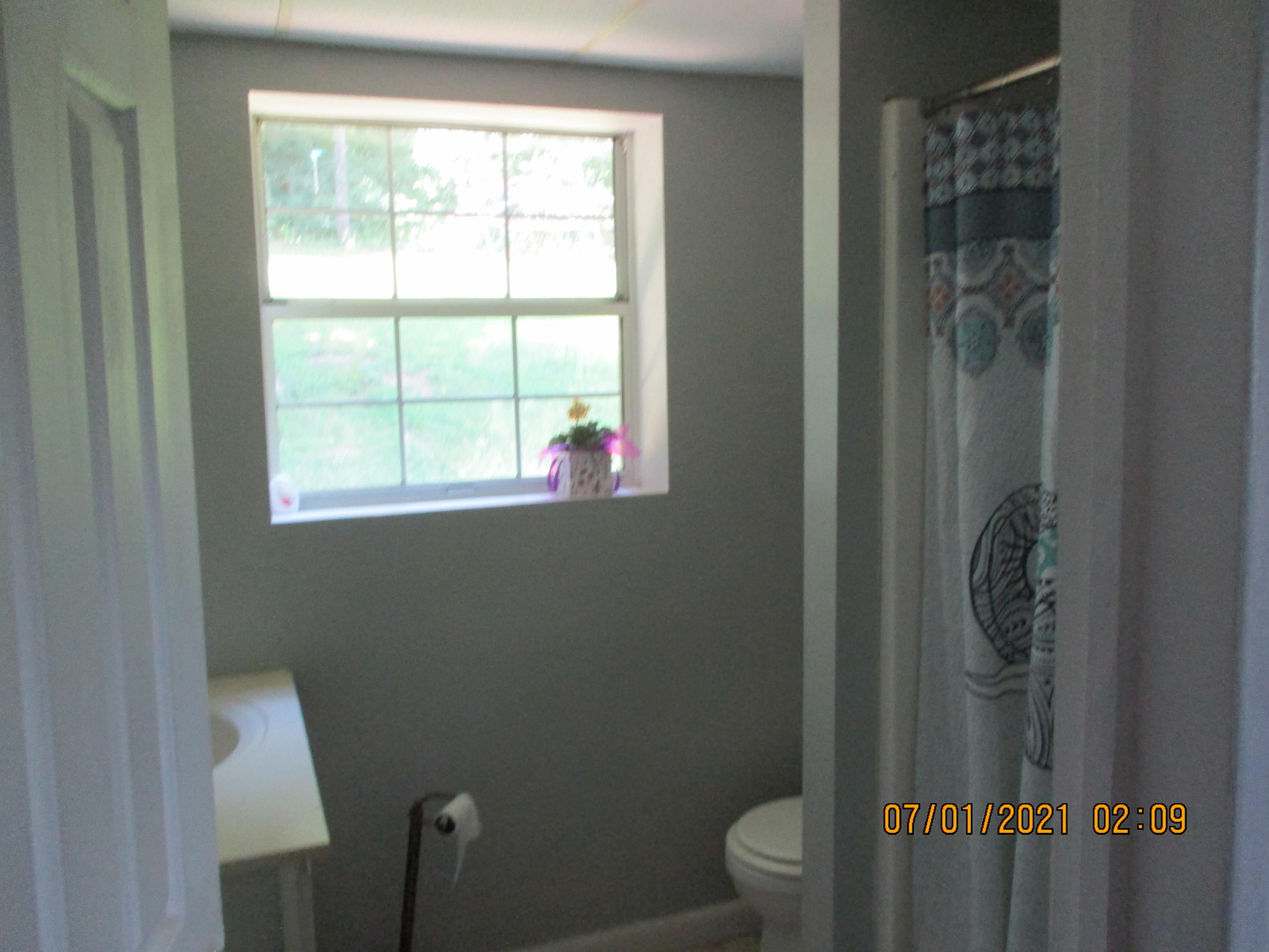 424 Wisteria Road LaFayette, GA 30728 - Photo 16 of 18 424Downstairsbathy