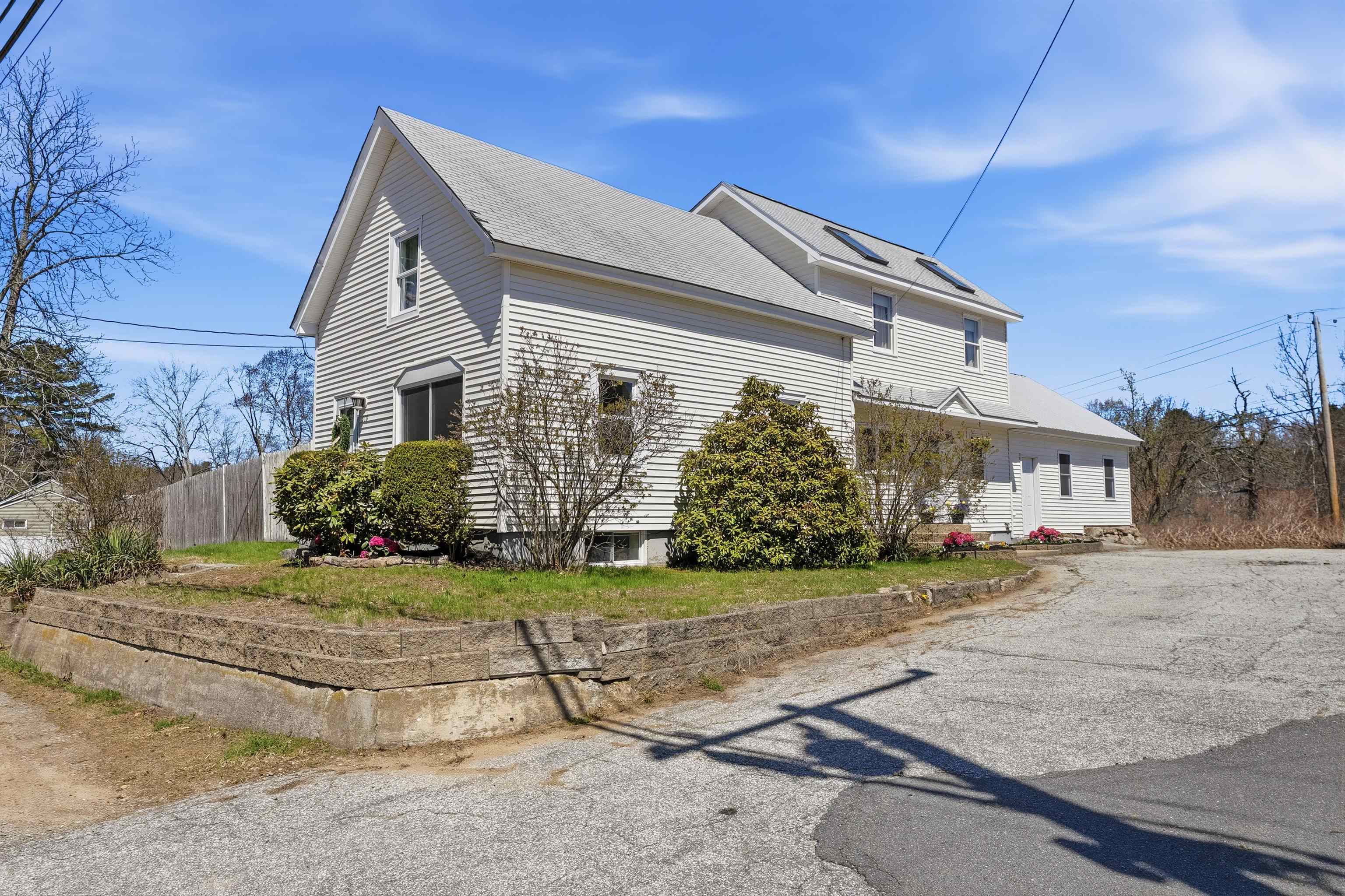 506 Mammoth Road Londonderry, NH 03053 - Photo 1 of 38 Gallery Image 1