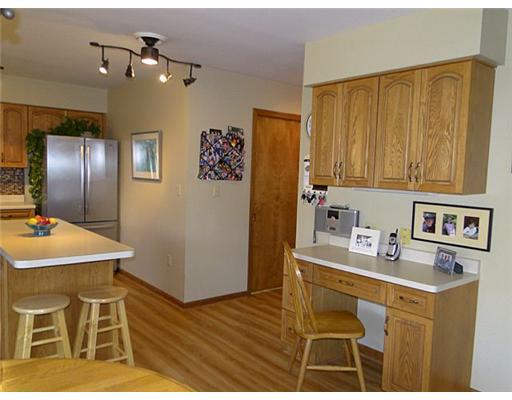 408 Hays Road Venetia, PA 15367 - Photo 8 of 18 Kitchen.