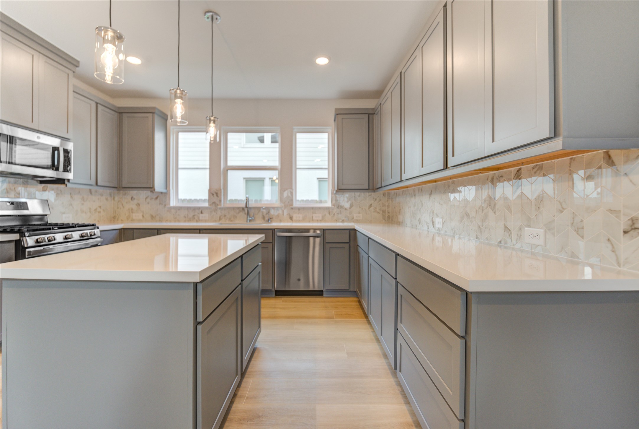 8818 Riverton Rdg Road Cypress, TX 77433 - Photo 4 of 43