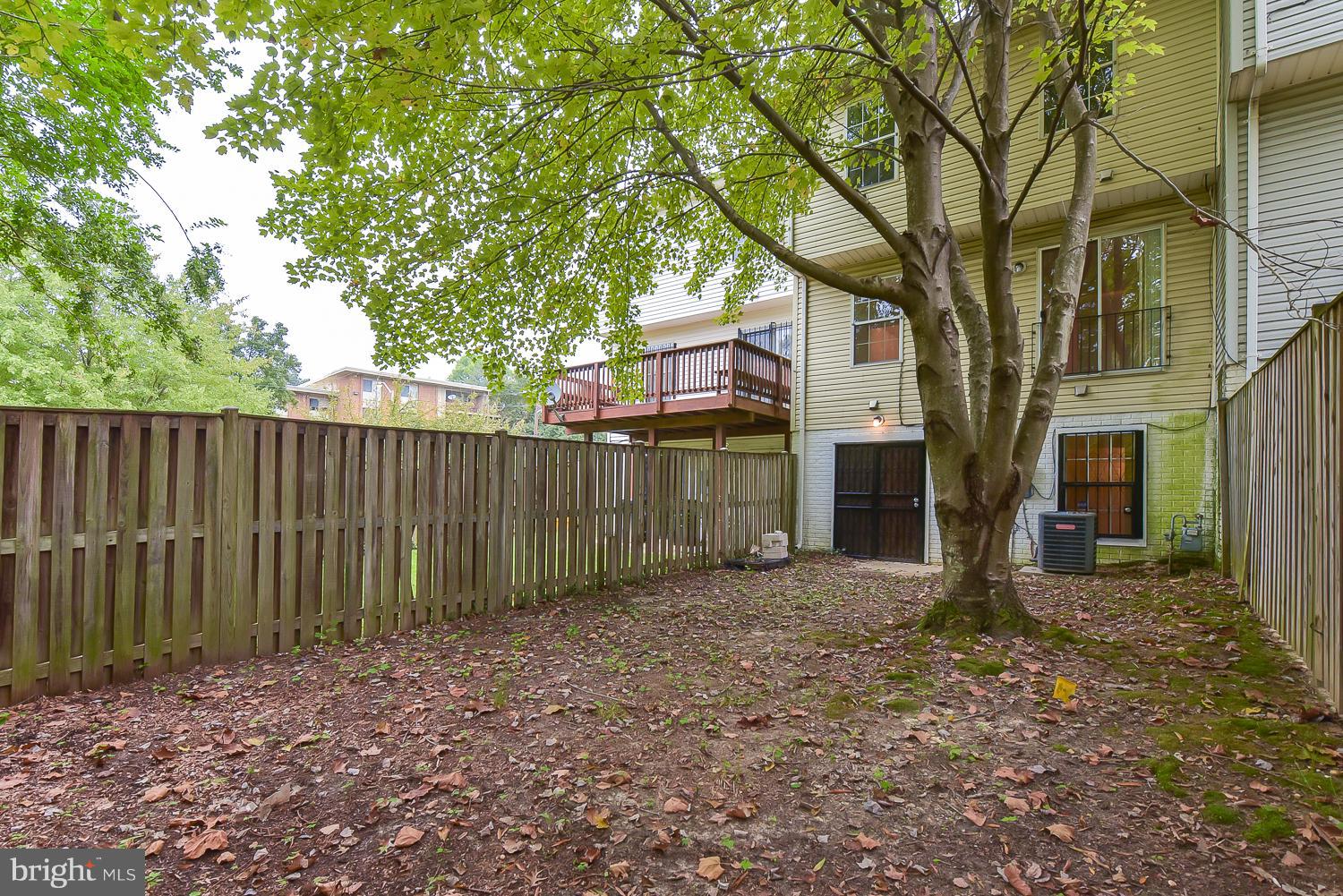 6507 Ronald Road Capitol Heights, MD 20743 - Photo 28 of 30 a backyard of a house