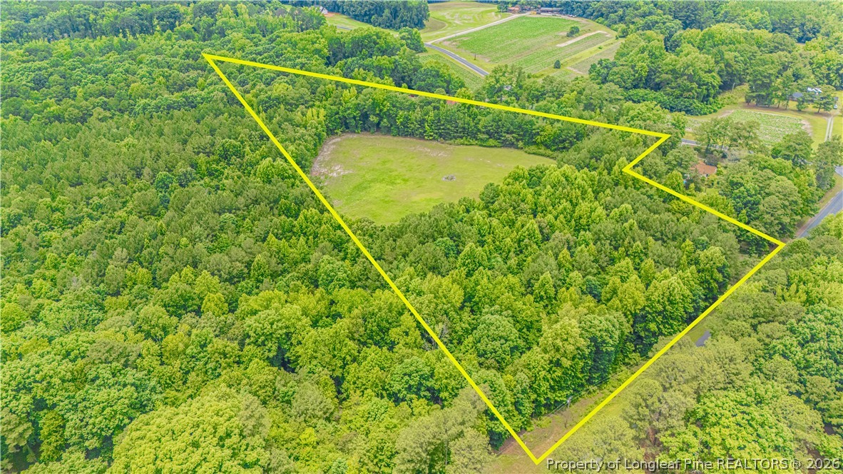 140 Hardy Road Carthage, NC 28327 - Photo 1 of 6 a view of a tennis court