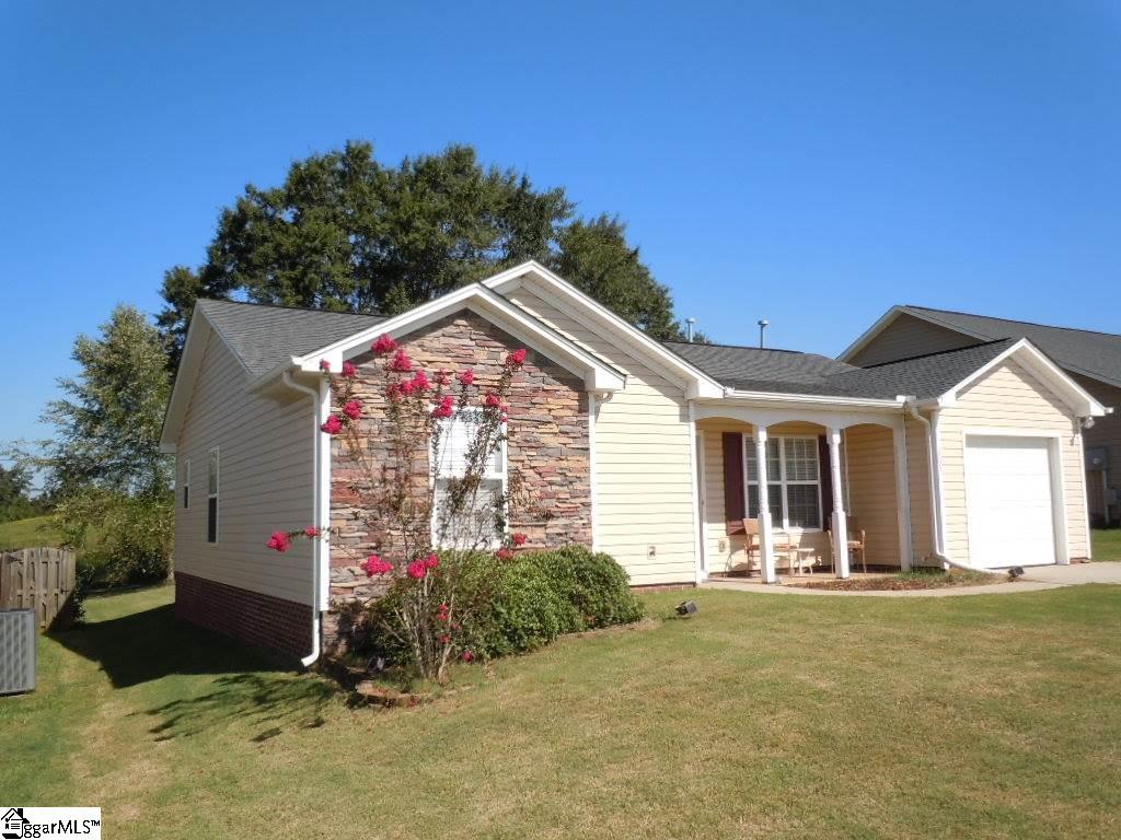 105 Manitou Way Fountain Inn, SC 29644 - Photo 1 of 18 Gallery Image 1