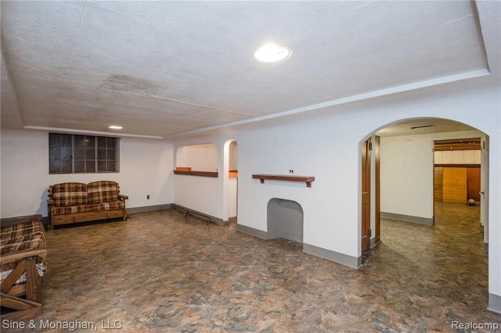 561 Middlesex Road Grosse Pointe Park, MI 48230 - Photo 39 of 53