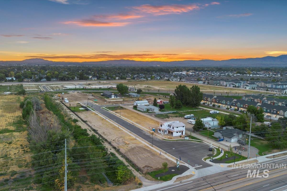 45 North Feather Reed Avenue Meridian, ID 83642 - Photo 3 of 22
