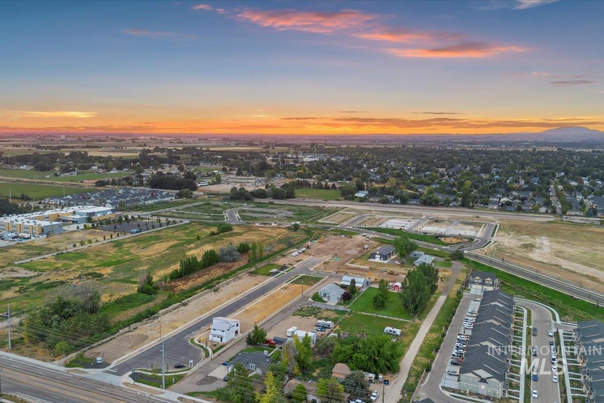 45 North Feather Reed Avenue Meridian, ID 83642 - Photo 7 of 22