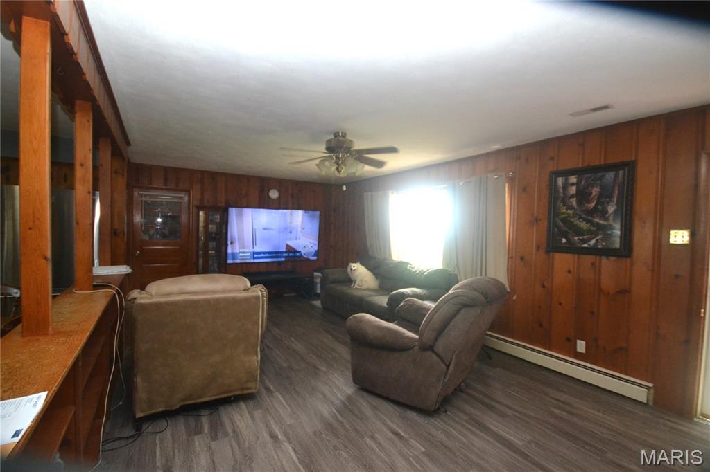 5561 Blank Road Smithton, IL 62285 - Photo 10 of 36 Gallery Image 10