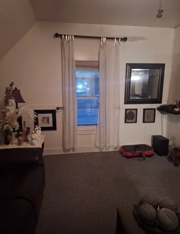 $1,900 | 28 Cove Street, Unit 3, New Bedford, MA 02744