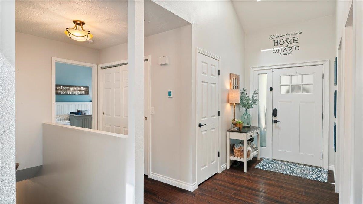4508 East Silver Pine Road Colbert, WA 99005 - Photo 4 of 47 Gallery Image 4