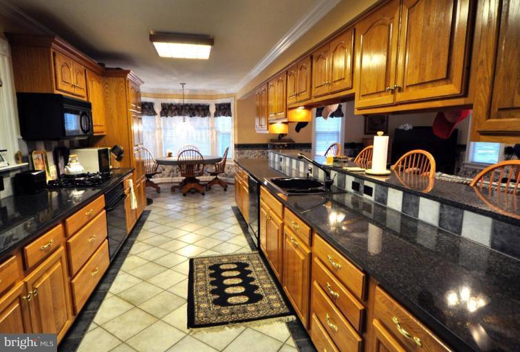 12320 Braddock Road Fairfax, VA 22030 - Photo 13 of 15 Kitchen