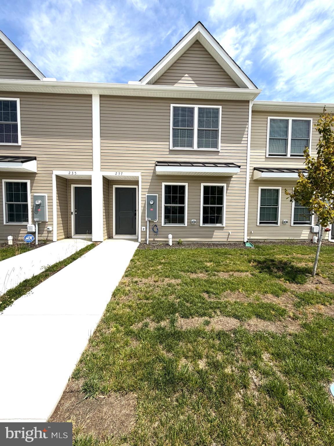 237 Rojan Rd