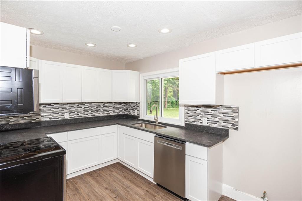 3920 Moller Road Indianapolis, IN 46254 - Photo 11 of 29 Gallery Image 11