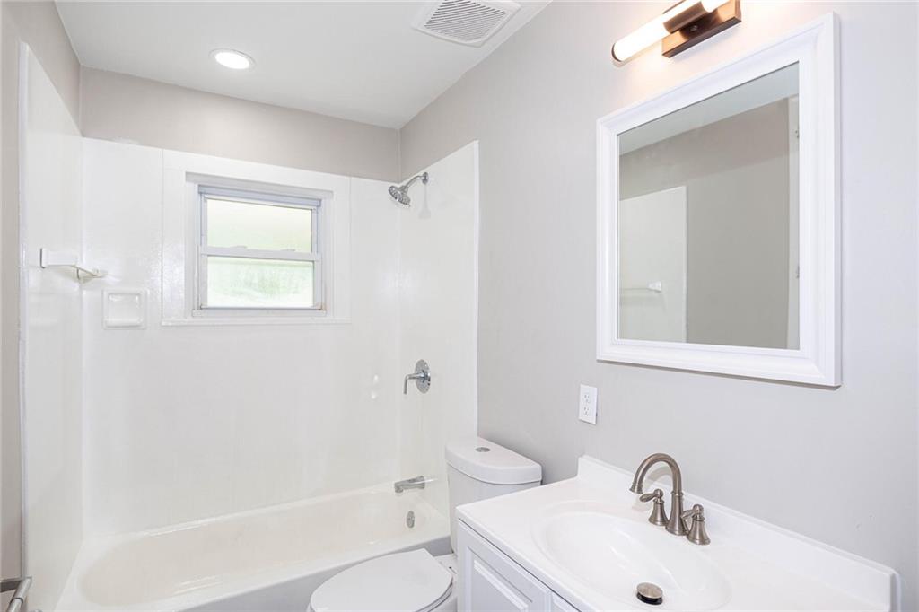 3920 Moller Road Indianapolis, IN 46254 - Photo 18 of 29 Gallery Image 18