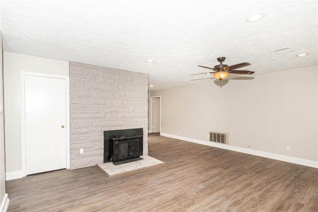 3920 Moller Road Indianapolis, IN 46254 - Photo 4 of 29 Gallery Image 4
